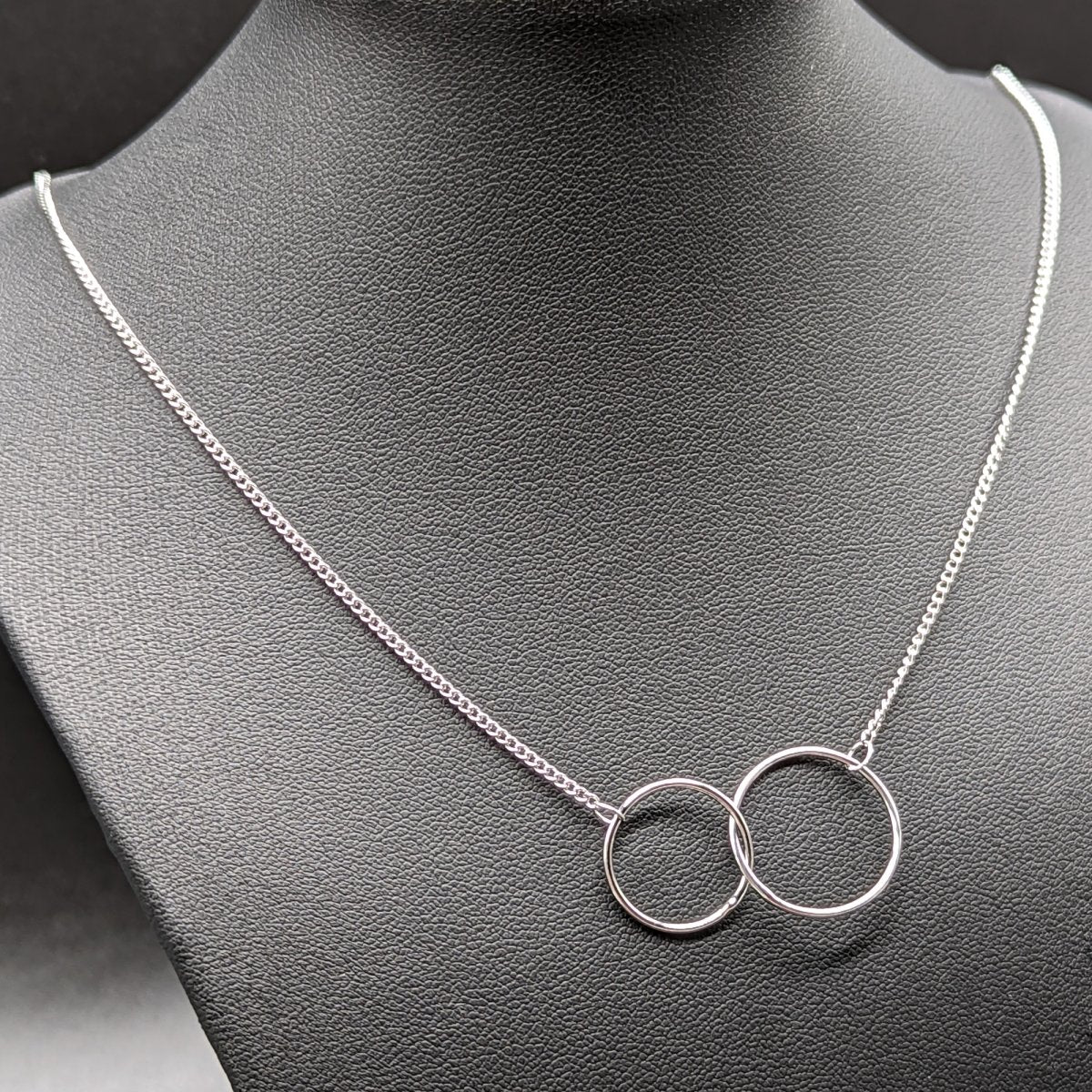 Gift for Stepmom - Interlocking Circles Necklace - Meaningful Cards