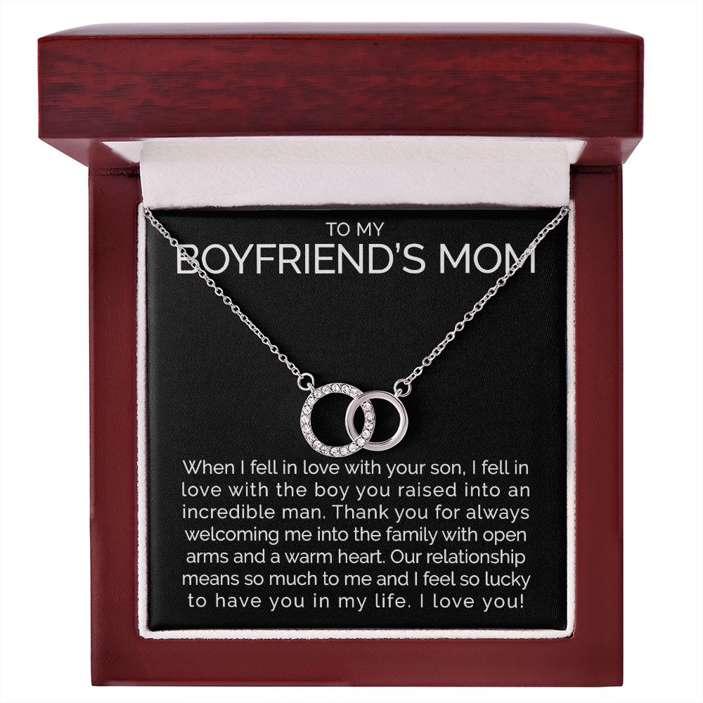 Meaningful To my boyfriends mom connected hoops necklace - Meaningful Cards